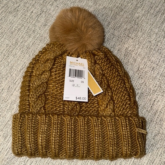 🧶 NWT Michael Kors Cable Knit Beanie – Camel with Pom Pom - Picture 1 of 5